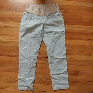 Gap maternity size 8 Girlfriend Khaki